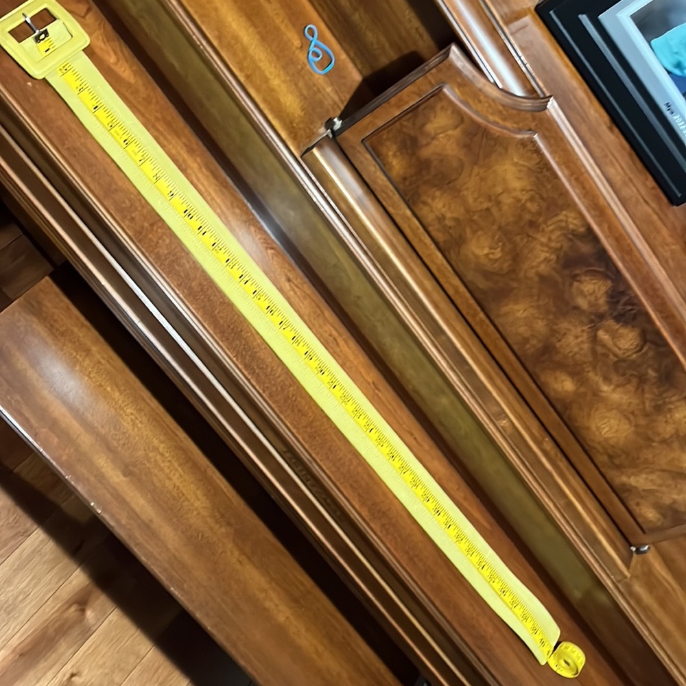 Belt by LALTRAMODA in excellent condition. Wide l Italian leather belt.